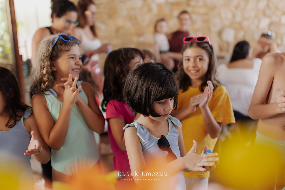 Fotografia de aniversário em Mogi das Cruzes: 7 anos da Sofia, com tema Pool Party Pokémon no Espaço Cerejeira em Poá. Decoração feita pela mãe, Ju da Cerejeira Decora. Festa cheia de alegria e diversão fotografia de aniversário em mogi das cruzes  SP