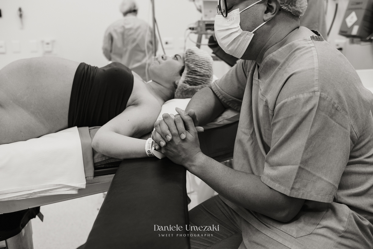 Fotografia de parto em São Paulo com registros emocionantes nas principais maternidades: Pro Matre, São Luiz Star, Santa Joana, Maternidade Star e Santa Maria. Momentos únicos para guardar para sempre.
