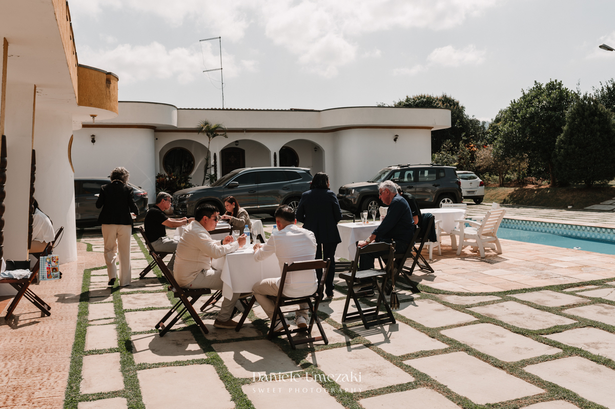 Fotografia de batizado em Mogi das Cruzes. Cerimônia do Matteo na Igreja do Socorro e almoço no Recanto da Vila, com decoração da Jaque Festas Decor. Registro afetivo por Dani Umezaki. fotografia de batizado Mogi das Cruzes, fotógrafa de batizado SP