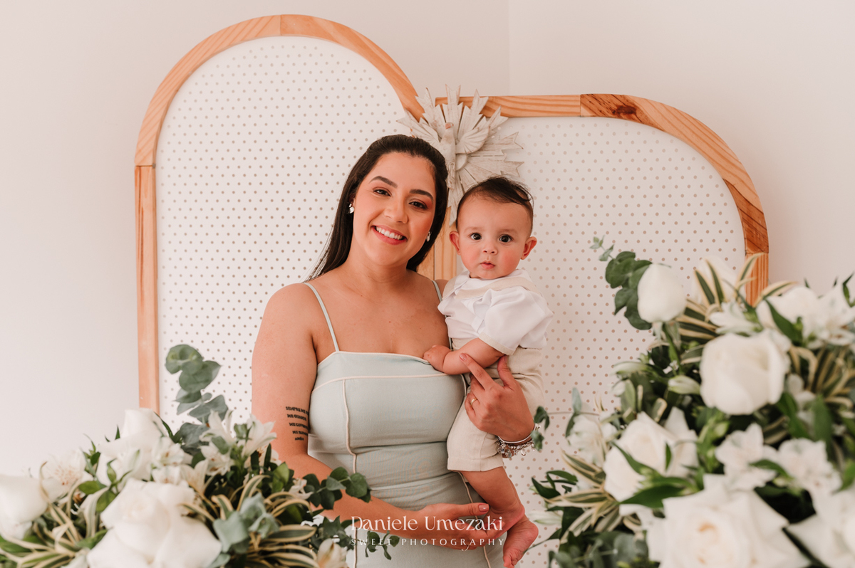 Fotografia de batizado em Mogi das Cruzes. Cerimônia do Matteo na Igreja do Socorro e almoço no Recanto da Vila, com decoração da Jaque Festas Decor. Registro afetivo por Dani Umezaki. fotografia de batizado Mogi das Cruzes, fotógrafa de batizado SP