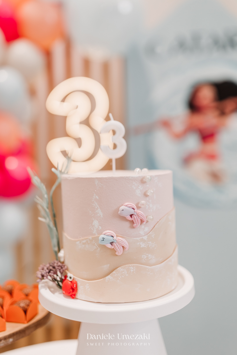Festa encantadora da Catarina, 3 anos, com tema Moana no Buffet Pé de Caqui em Mogi das Cruzes. Decoração da Viva Hoje Tem Festa e fotografia infantil leve e afetiva por Dani Umezaki, registrando cada capítulo dessa família querida.