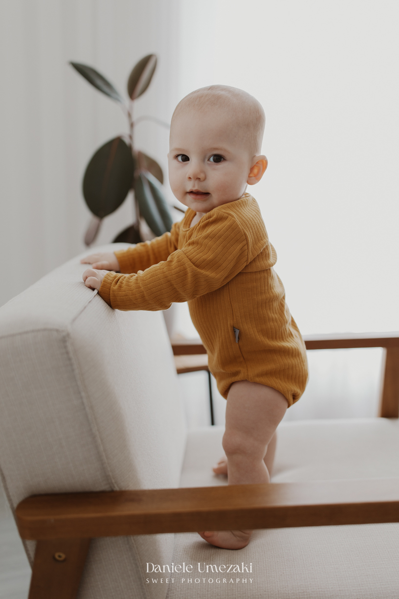 fotografia de acompanhamento em mogi das cruzes, ensaio de bebê mogi das cruzes, acompanhamento mensal bebê, ensaio 8 meses estúdio, fotógrafa infantil mogi das cruzes, dani umezaki fotografia infantil