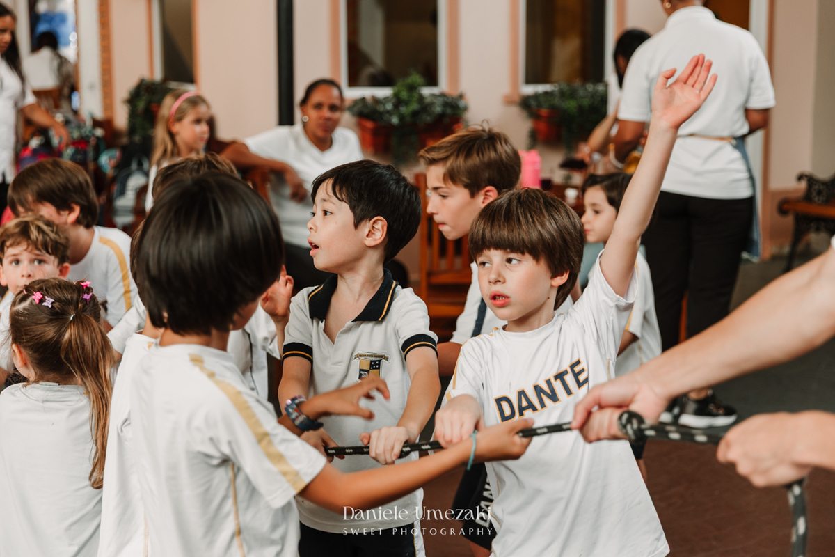 Fotografia de aniversário infantil em São Paulo. Os 6 anos do Pietro foram celebrados no Praça Pitangueira com tema Star Wars da Cerejeira Decora. Um dia especial registrado com sensibilidade por Dani Umezaki.