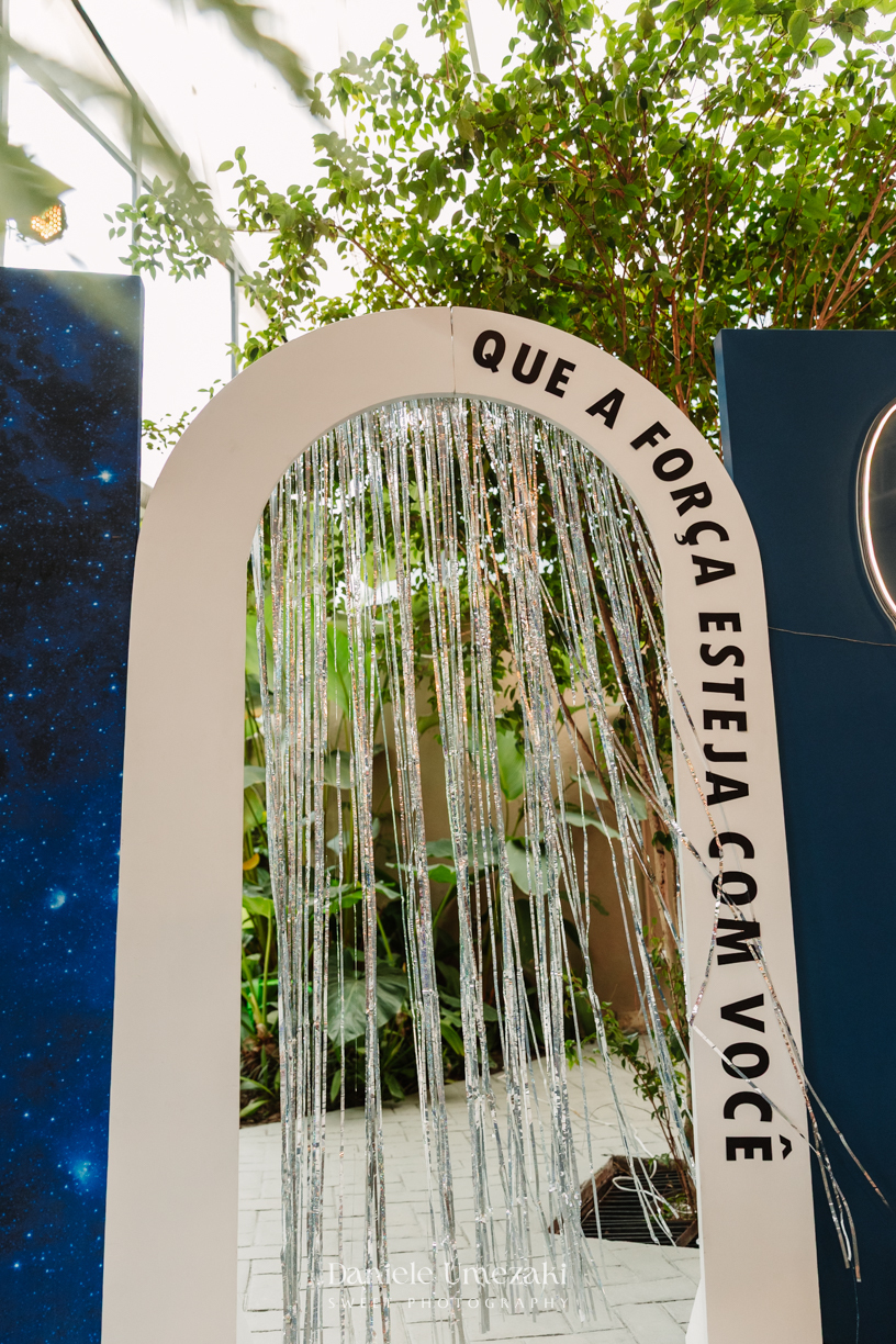 Fotografia de aniversário infantil em São Paulo. Os 6 anos do Pietro foram celebrados no Praça Pitangueira com tema Star Wars da Cerejeira Decora. Um dia especial registrado com sensibilidade por Dani Umezaki.