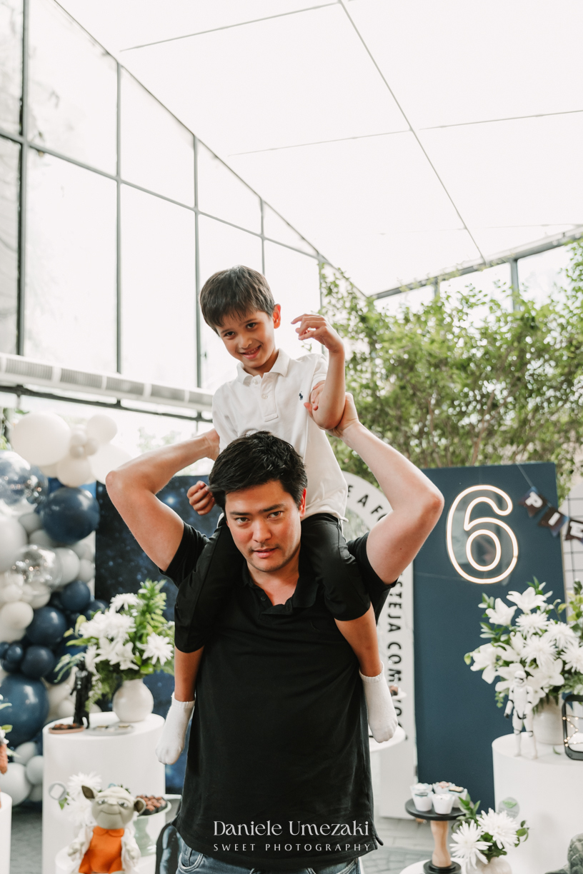 Fotografia de aniversário infantil em São Paulo. Os 6 anos do Pietro foram celebrados no Praça Pitangueira com tema Star Wars da Cerejeira Decora. Um dia especial registrado com sensibilidade por Dani Umezaki.