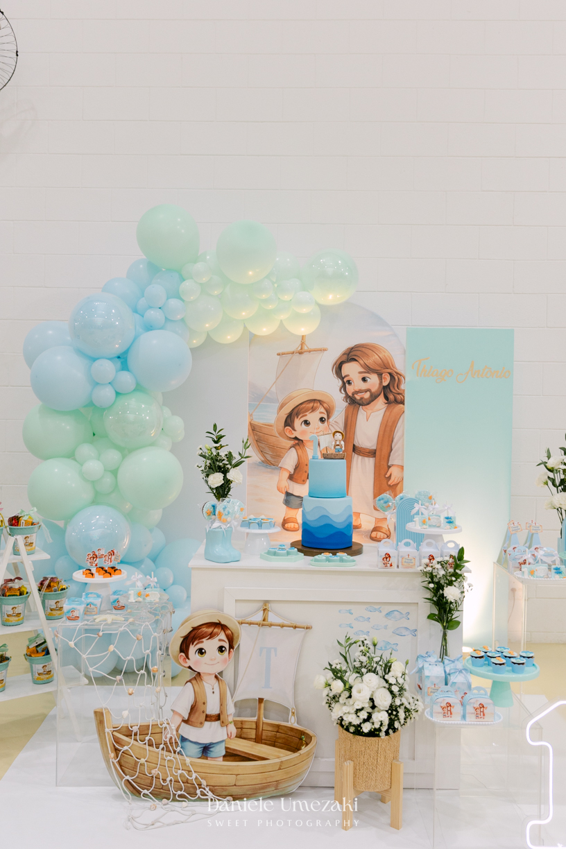 Aniversário de 1 ano do Thiago realizado no Buffet Jokempô em Mogi das Cruzes, registrado por Dani Umezaki com fotografias espontâneas e cheias de emoção