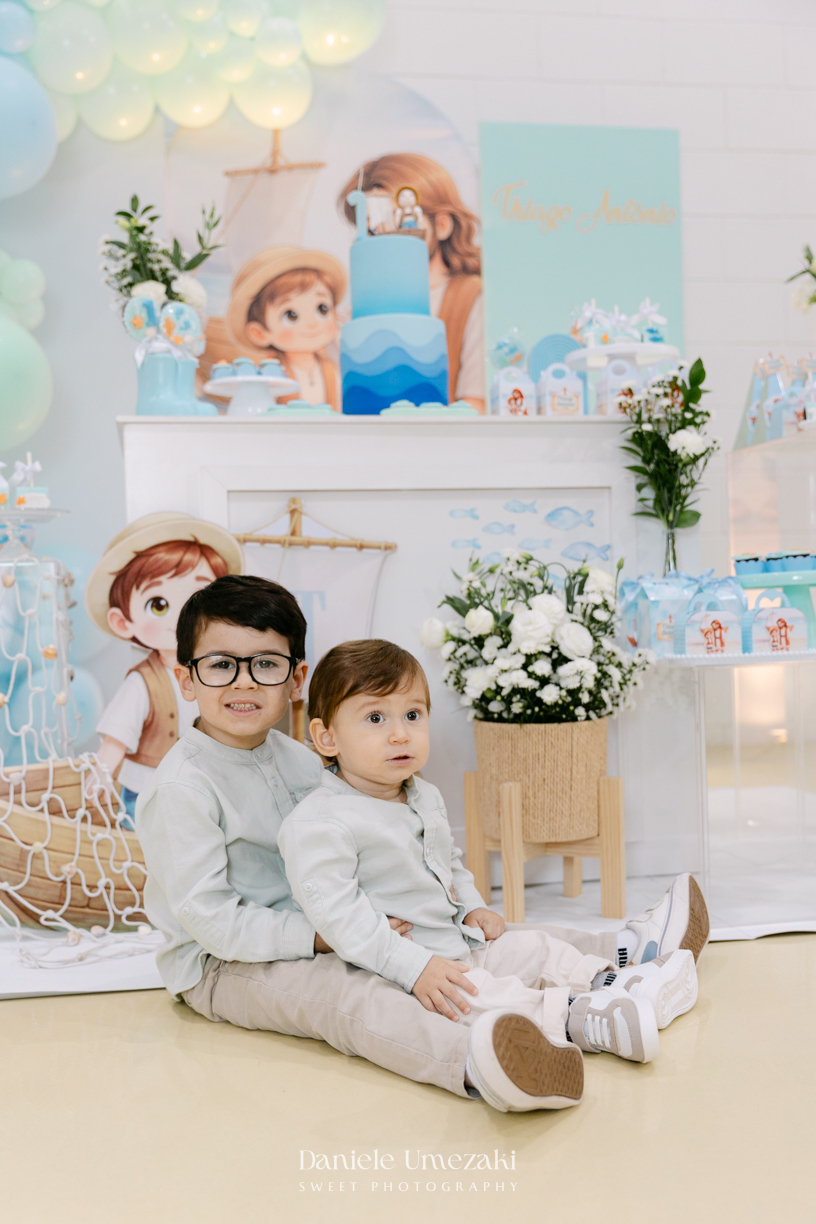 Aniversário de 1 ano do Thiago realizado no Buffet Jokempô em Mogi das Cruzes, registrado por Dani Umezaki com fotografias espontâneas e cheias de emoção