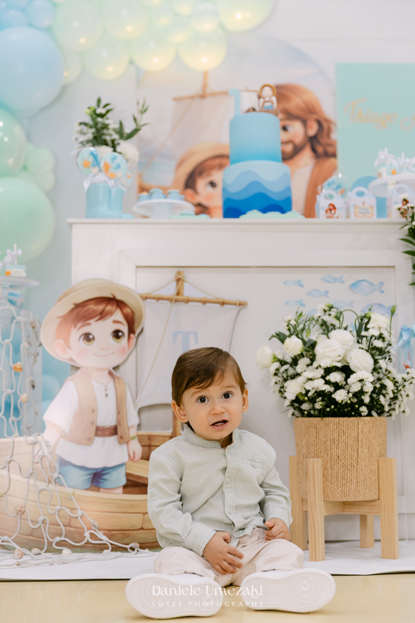 Aniversário de 1 ano do Thiago realizado no Buffet Jokempô em Mogi das Cruzes, registrado por Dani Umezaki com fotografias espontâneas e cheias de emoção