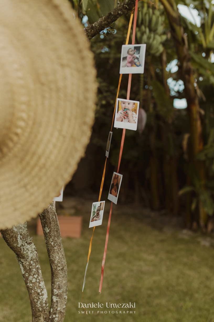 Olivia comemorando seu primeiro aniversário no Quintal Pitangueira, em Mogi das Cruzes, com decoração da Ju, da Cerejeira Decora, fotografada por Dani Umezaki