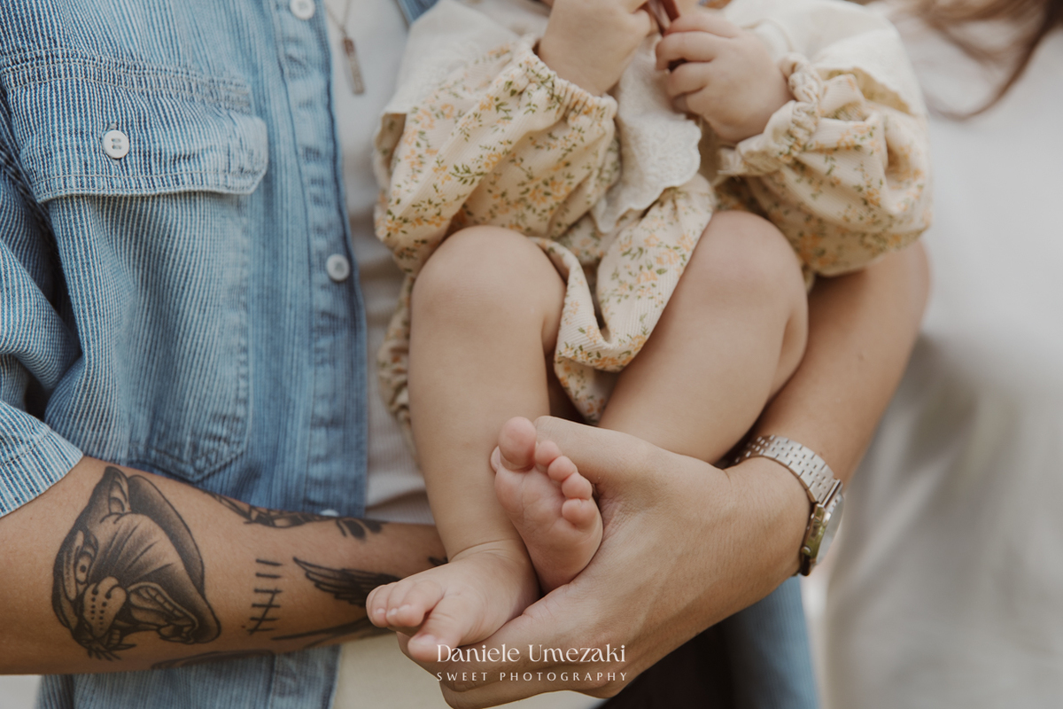 Olivia comemorando seu primeiro aniversário no Quintal Pitangueira, em Mogi das Cruzes, com decoração da Ju, da Cerejeira Decora, fotografada por Dani Umezaki