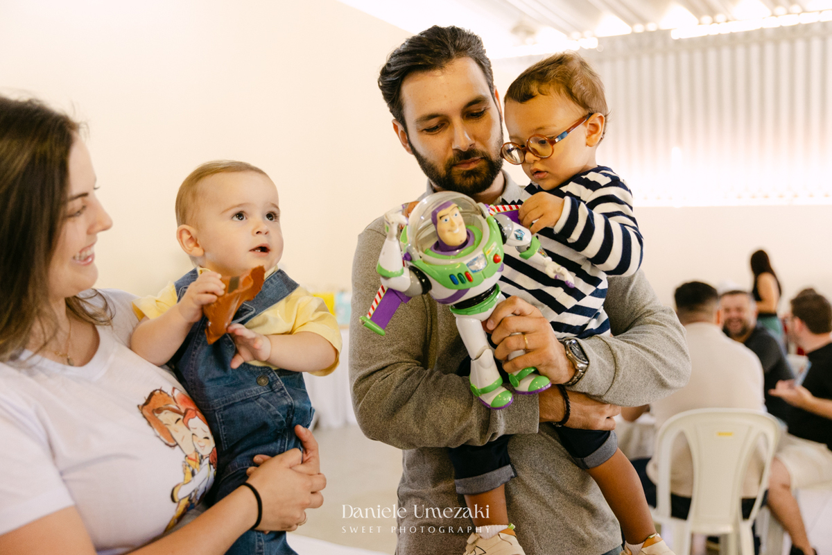 Luiz Felipe comemorando seu primeiro aniversário em Salesópolis, em uma festa com tema Toy Story e decoração da Paloma, da Detalier Decorações.