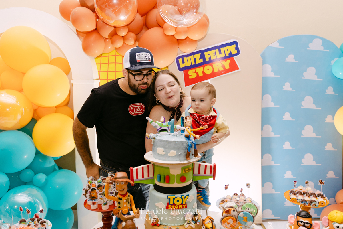 Luiz Felipe comemorando seu primeiro aniversário em Salesópolis, em uma festa com tema Toy Story e decoração da Paloma, da Detalier Decorações.
