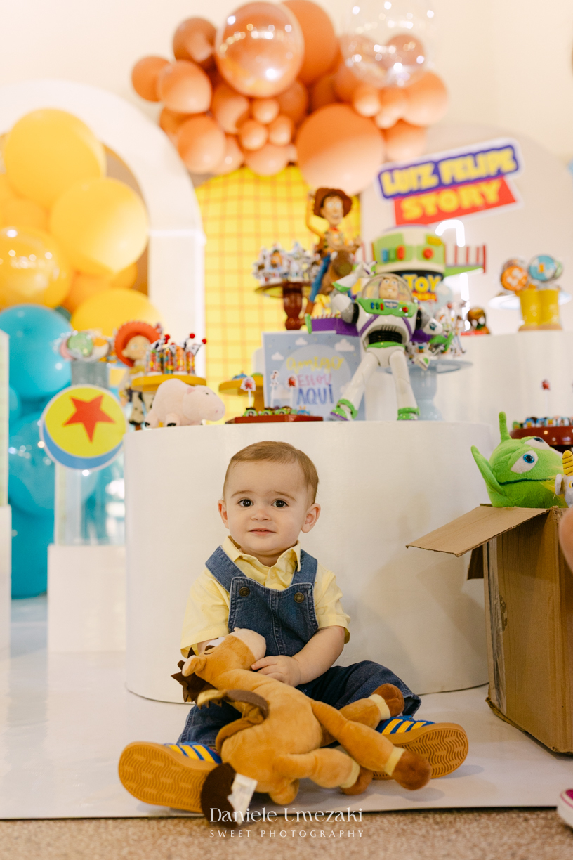 Luiz Felipe comemorando seu primeiro aniversário em Salesópolis, em uma festa com tema Toy Story e decoração da Paloma, da Detalier Decorações.
