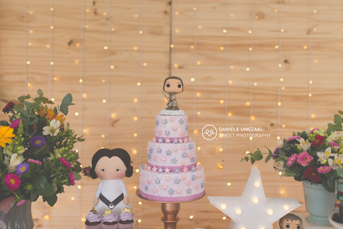 aniversário star wars para meninas super  fofo star wars rosa fotografa mogi das cruzes daniele umezaki decoração linda matrioskas