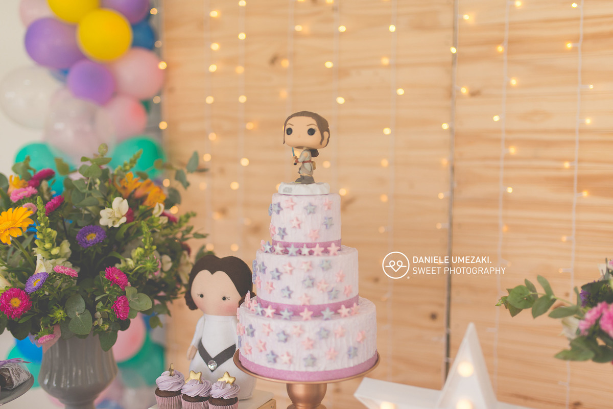 aniversário star wars para meninas super  fofo star wars rosa fotografa mogi das cruzes daniele umezaki decoração linda matrioskas