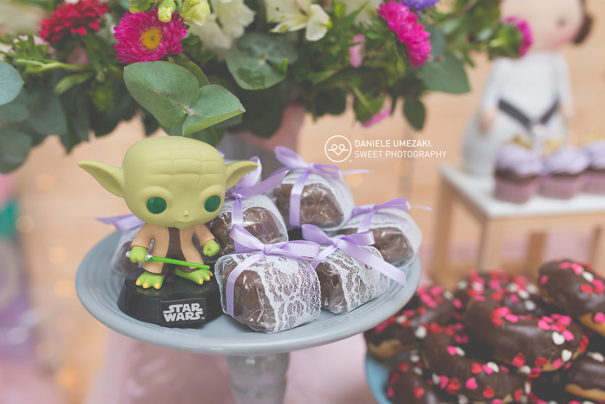 aniversário star wars para meninas super  fofo star wars rosa fotografa mogi das cruzes daniele umezaki decoração linda matrioskas