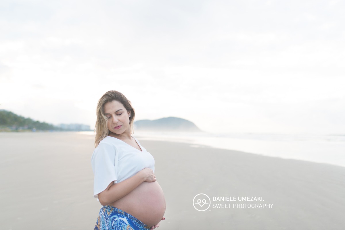 Ensaio de Gestante na praia de Bertioga-SP, Registrado pela fotógrafa de ensaios e família. Ensaio gestante em mogi das cruzes Ensaio gestante suzano Ensaio gestante arujá Ensaio gestante santa isabel Ensaio gestante sjc Ensaio gestante guararema Ensaio g