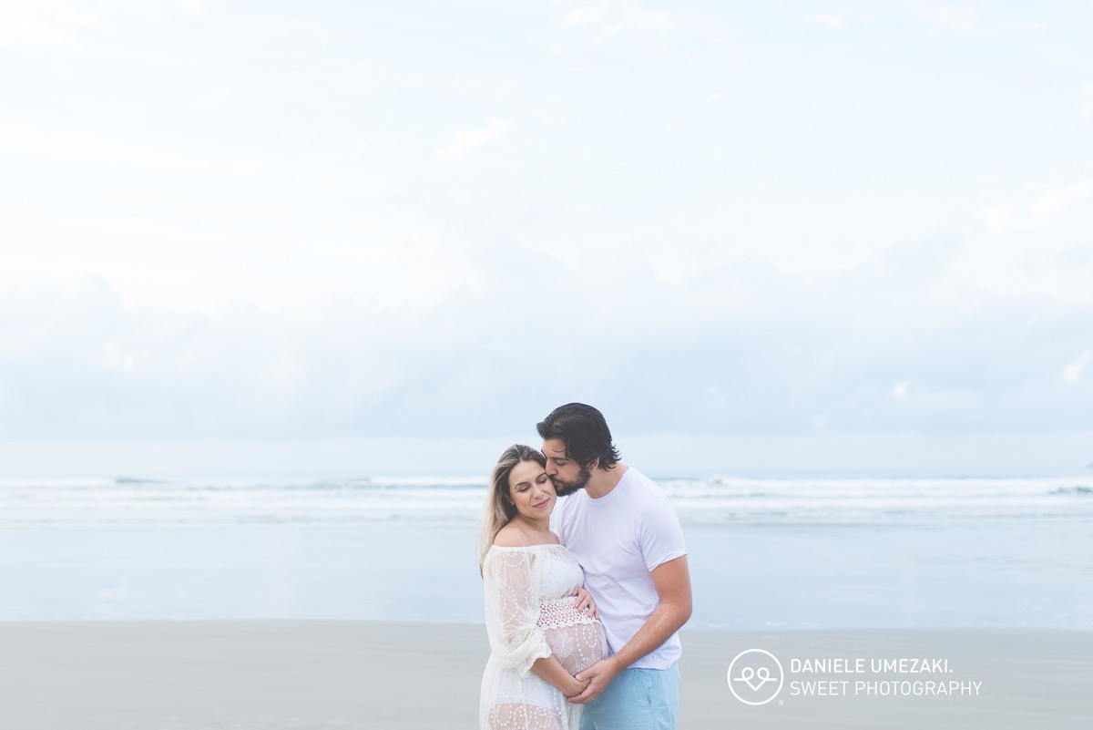 Ensaio de Gestante na praia de Bertioga-SP, Registrado pela fotógrafa de ensaios e família. Ensaio gestante em mogi das cruzes Ensaio gestante suzano Ensaio gestante arujá Ensaio gestante santa isabel Ensaio gestante sjc Ensaio gestante guararema Ensaio g