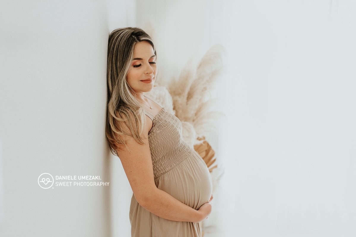 Ensaio gestante em Mogi das cruzes, estúdio fotográfico em mogi das cruzes, fotografia de gestante em mogi arujpa suzano. Fotos afetivas com amor, melhor estúdio de fotografia em Mogi das Cruzes, grávidas em mogi das cruzes, parto em mogi das cruzes 