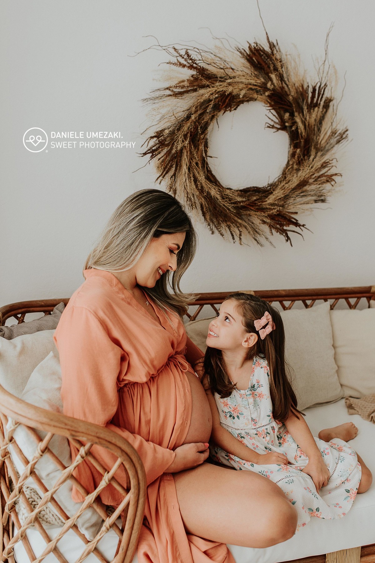 Ensaio gestante em Mogi das cruzes, estúdio fotográfico em mogi das cruzes, fotografia de gestante em mogi arujpa suzano. Fotos afetivas com amor, melhor estúdio de fotografia em Mogi das Cruzes, grávidas em mogi das cruzes, parto em mogi das cruzes 