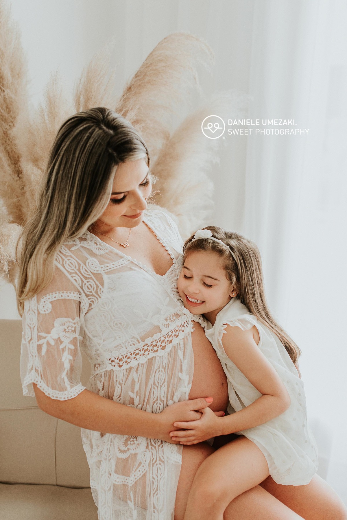 Ensaio gestante em Mogi das cruzes, estúdio fotográfico em mogi das cruzes, fotografia de gestante em mogi arujpa suzano. Fotos afetivas com amor, melhor estúdio de fotografia em Mogi das Cruzes, grávidas em mogi das cruzes, parto em mogi das cruzes 