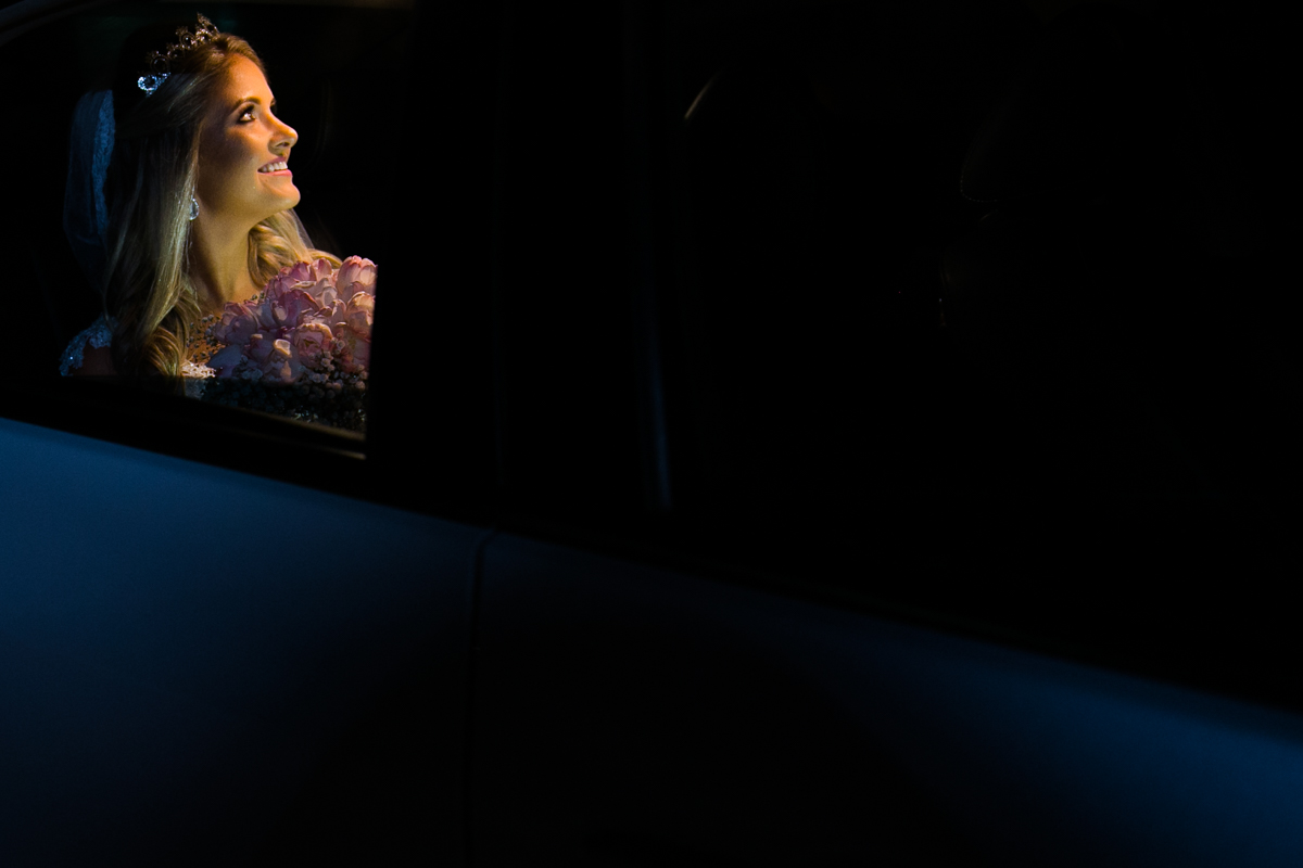 noiva no carro