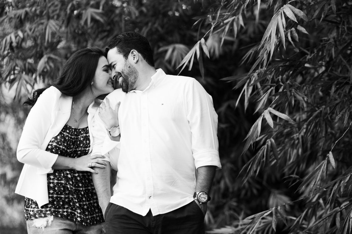 foto de casal preto e branco