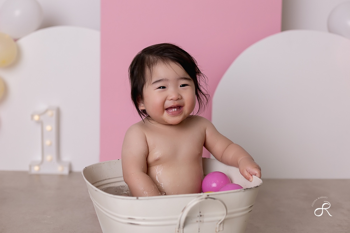 Juliana Rossato Fotografia, são paulo, interlagos, zona sul, jardim consórcio, estúdio fotográfico, ensaio infantil, SP, acompanhamento infantil, fruit, smash the fruit, ensaio de aniversário, frutas, 1 ano, um ano, smash biombo, rosa, pastel, amarelo
