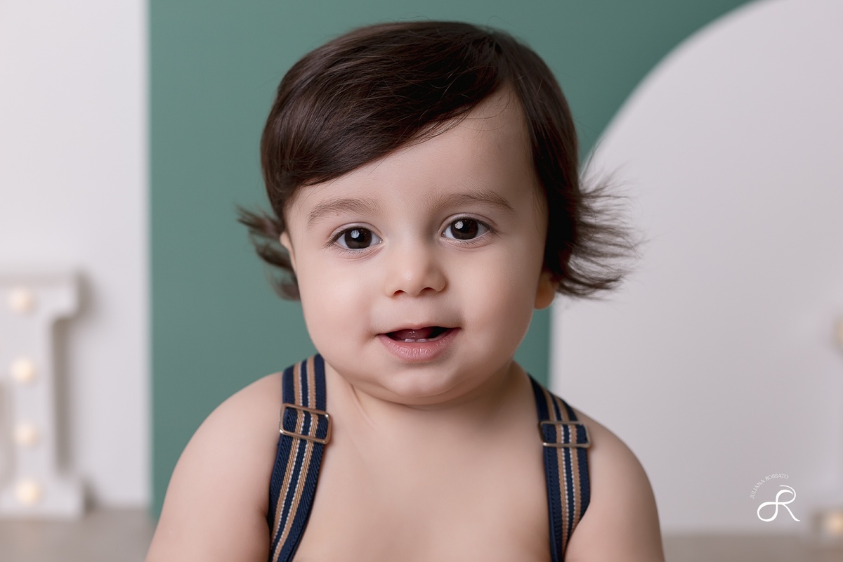 Juliana Rossato Fotografia, são paulo, interlagos, zona sul, jardim consórcio, estúdio fotográfico, ensaio infantil, SP, acompanhamento infantil, cake, smash the cake, ensaio de aniversário, bolo, 1 ano, um ano, smash biombo, verde, dourado