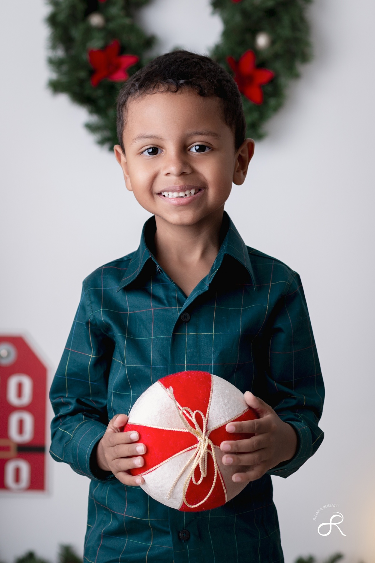 Juliana Rossato Fotografia, São Paulo, Mini ensaio de Natal, Natal, Ensaio de Natal, Ensaio infantil, Acompanhamento infantil, estúdio fotográfico, interlagos, vila mascote, ensaio de ano novo, santo amaro, fotógrafo sp, zona sul, ano novo, 2024, 2025