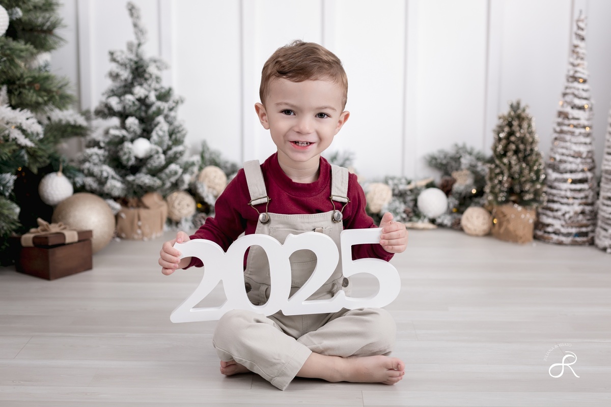 Juliana Rossato Fotografia, São Paulo, Mini ensaio de Natal, Natal, Ensaio de Natal, Ensaio infantil, Acompanhamento infantil, estúdio fotográfico, interlagos, vila mascote, ensaio de ano novo, santo amaro, fotógrafo sp, zona sul, ano novo, 2024, 2025