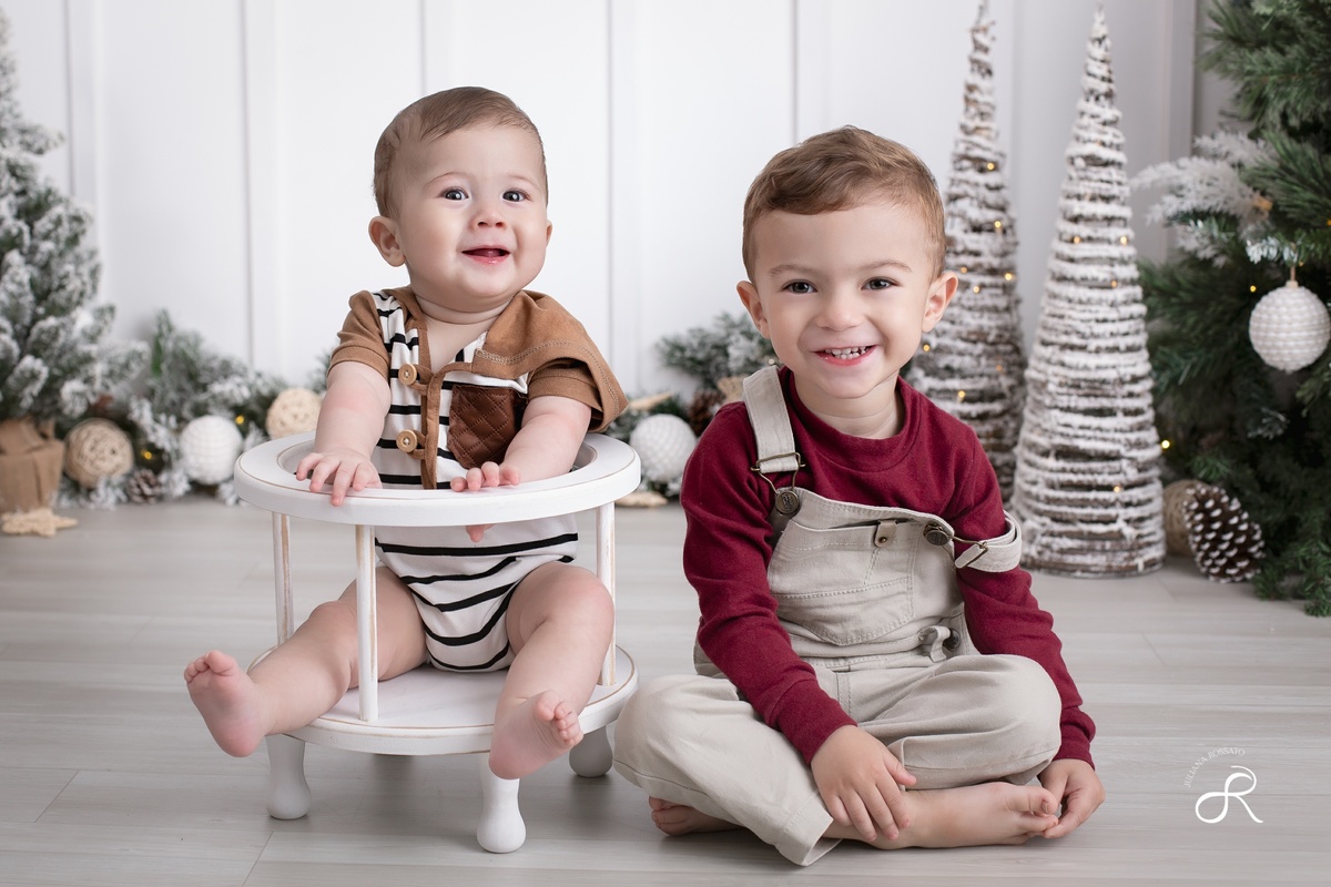 Juliana Rossato Fotografia, São Paulo, Mini ensaio de Natal, Natal, Ensaio de Natal, Ensaio infantil, Acompanhamento infantil, estúdio fotográfico, interlagos, vila mascote, ensaio de ano novo, santo amaro, fotógrafo sp, zona sul, ano novo, 2024, 2025