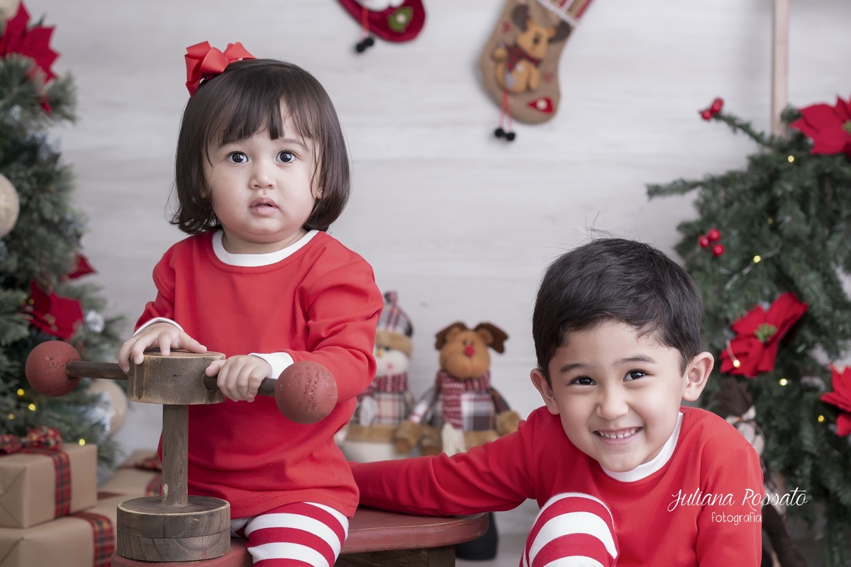 Juliana Rossato Fotografia, São Paulo, Mini ensaio de Natal, Natal, Ensaio de Natal, Ensaio infantil, ensaio com irmãos, estúdio fotográfico, interlagos, vila mascote, ensaio de ano novo, santo amaro, fotógrafa sp, fotógrafo sp, zona sul, ano novo