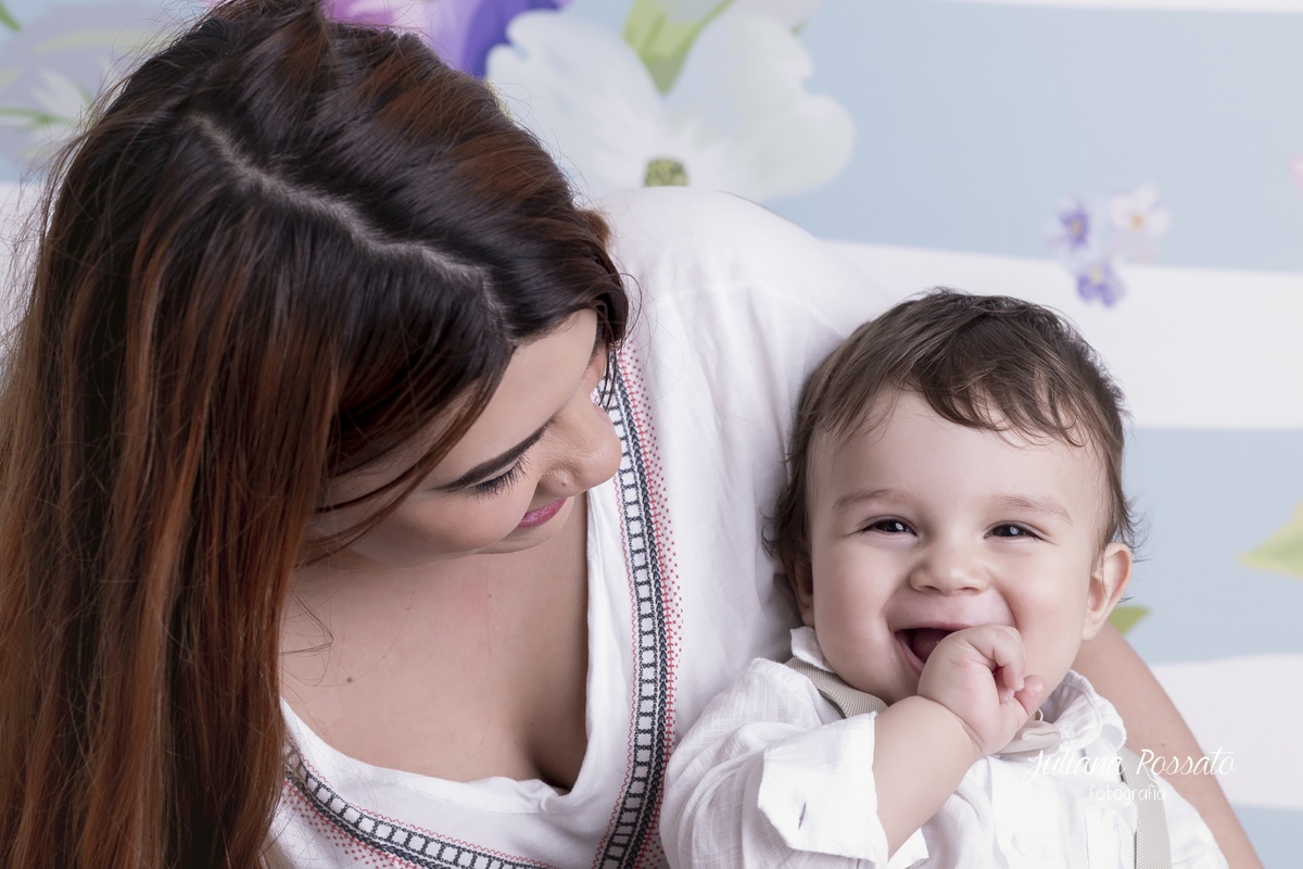 Juliana Rossato Fotografia, são paulo, interlagos, zona sul, santo amaro, estúdio fotográfico, ensaio família, SP, acompanhamento infantil, mini ensaio, dia das mães, mini ensaio dia das mães, mães, 2019, flores, corações, coração