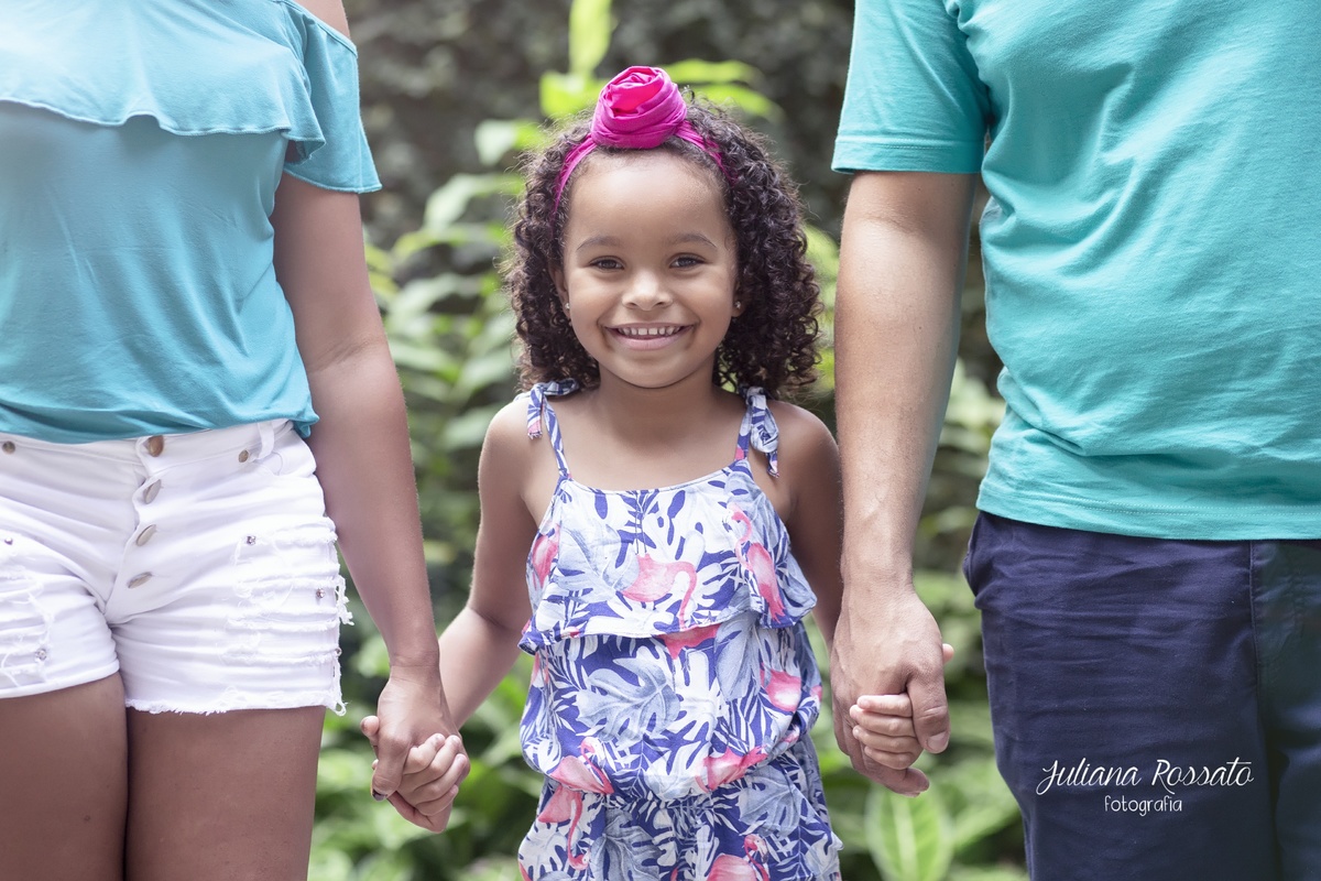 Ensaio fotográfico infantil no parque Burle Marx em são paulo pelo estúdio Juliana Rossato Fotografia.  Ensaio família, 05 anos
