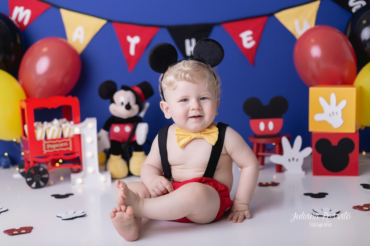 Juliana Rossato Fotografia, são paulo, interlagos, zona sul, jardim consórcio, estúdio fotográfico, ensaio infantil, SP, acompanhamento infantil, cake, smash the cake, ensaio de aniversário, bolo, circo do mickey, mickey, 1 ano, um ano
