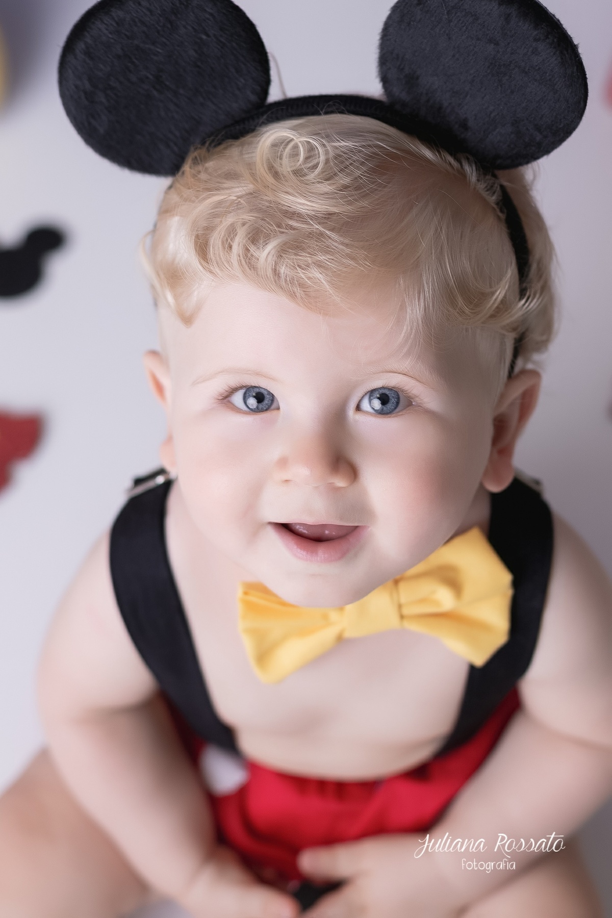 Juliana Rossato Fotografia, são paulo, interlagos, zona sul, jardim consórcio, estúdio fotográfico, ensaio infantil, SP, acompanhamento infantil, cake, smash the cake, ensaio de aniversário, bolo, circo do mickey, mickey, 1 ano, um ano
