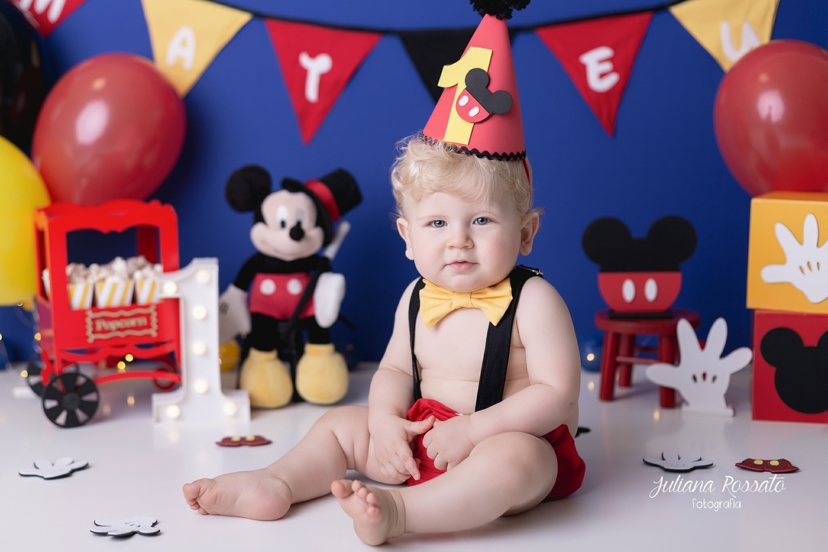 Juliana Rossato Fotografia, são paulo, interlagos, zona sul, jardim consórcio, estúdio fotográfico, ensaio infantil, SP, acompanhamento infantil, cake, smash the cake, ensaio de aniversário, bolo, circo do mickey, mickey, 1 ano, um ano