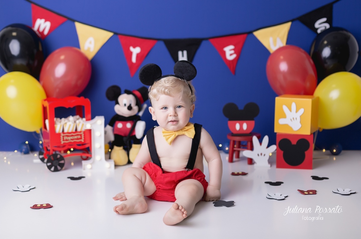 Juliana Rossato Fotografia, são paulo, interlagos, zona sul, jardim consórcio, estúdio fotográfico, ensaio infantil, SP, acompanhamento infantil, cake, smash the cake, ensaio de aniversário, bolo, circo do mickey, mickey, 1 ano, um ano