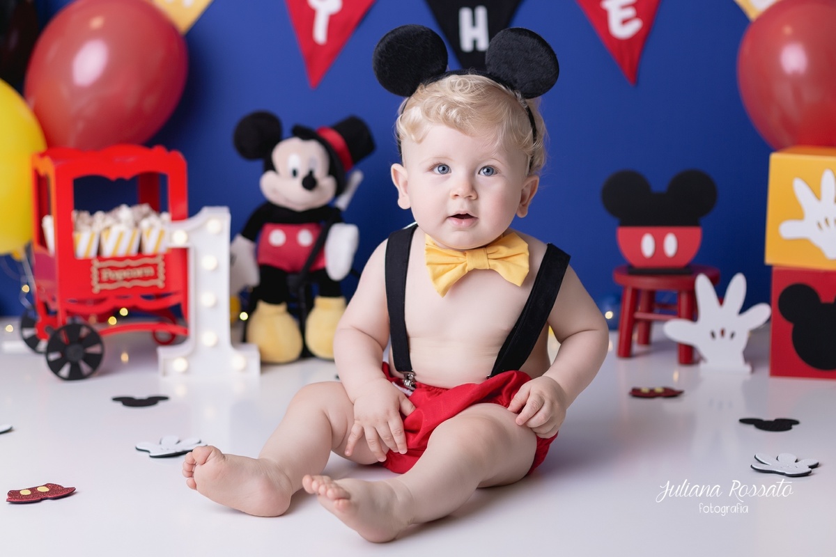 Juliana Rossato Fotografia, são paulo, interlagos, zona sul, jardim consórcio, estúdio fotográfico, ensaio infantil, SP, acompanhamento infantil, cake, smash the cake, ensaio de aniversário, bolo, circo do mickey, mickey, 1 ano, um ano