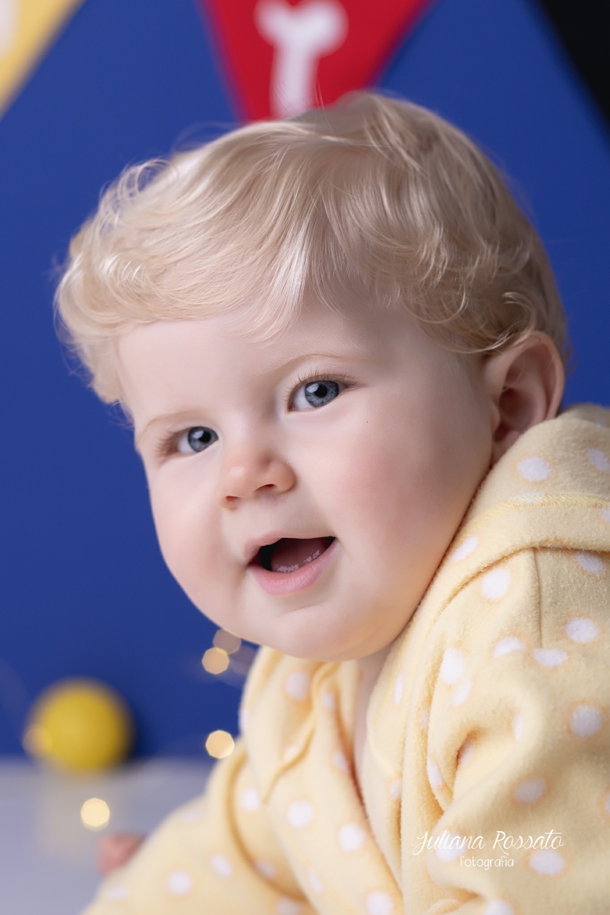 Juliana Rossato Fotografia, são paulo, interlagos, zona sul, jardim consórcio, estúdio fotográfico, ensaio infantil, SP, acompanhamento infantil, cake, smash the cake, ensaio de aniversário, bolo, circo do mickey, mickey, 1 ano, um ano