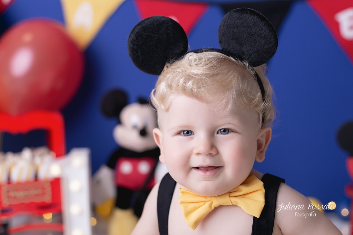 Juliana Rossato Fotografia, são paulo, interlagos, zona sul, jardim consórcio, estúdio fotográfico, ensaio infantil, SP, acompanhamento infantil, cake, smash the cake, ensaio de aniversário, bolo, circo do mickey, mickey, 1 ano, um ano