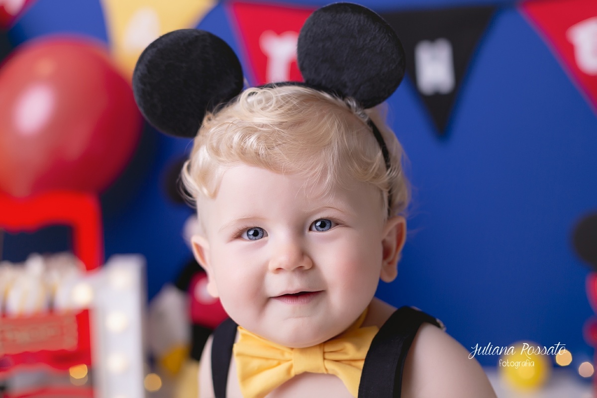 Juliana Rossato Fotografia, são paulo, interlagos, zona sul, jardim consórcio, estúdio fotográfico, ensaio infantil, SP, acompanhamento infantil, cake, smash the cake, ensaio de aniversário, bolo, circo do mickey, mickey, 1 ano, um ano