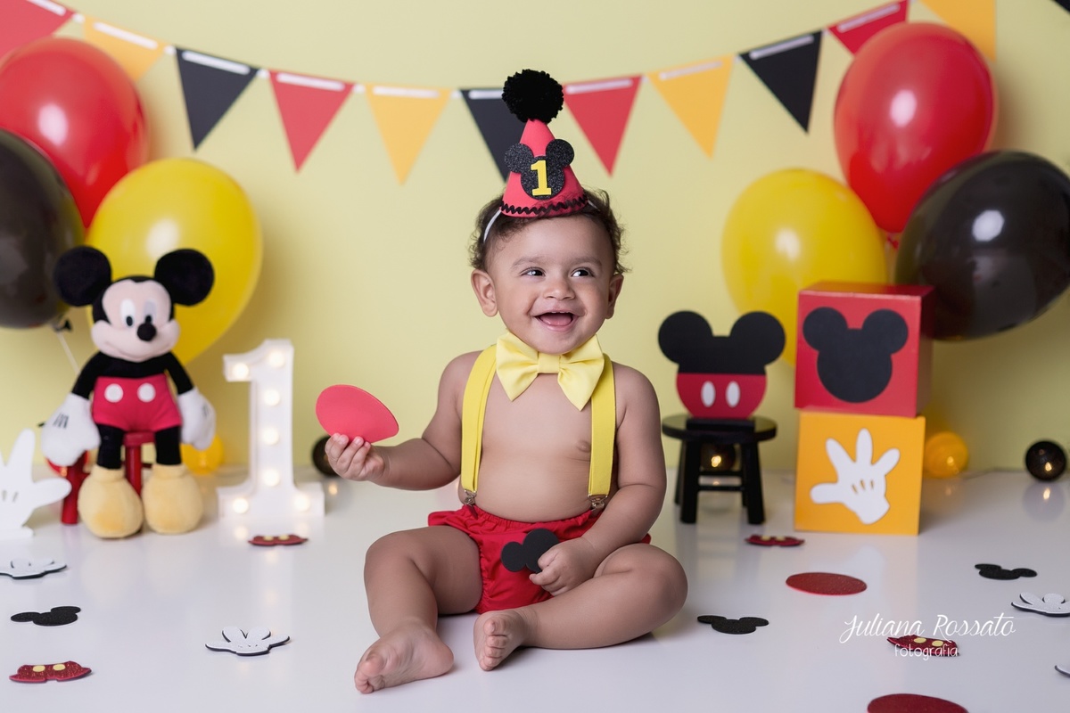 Juliana Rossato Fotografia, são paulo, interlagos, zona sul, jardim consórcio, estúdio fotográfico, ensaio infantil, SP, acompanhamento infantil, cake, smash the cake, ensaio de aniversário, bolo, mickey amarelo, mickey, 1 ano, um ano