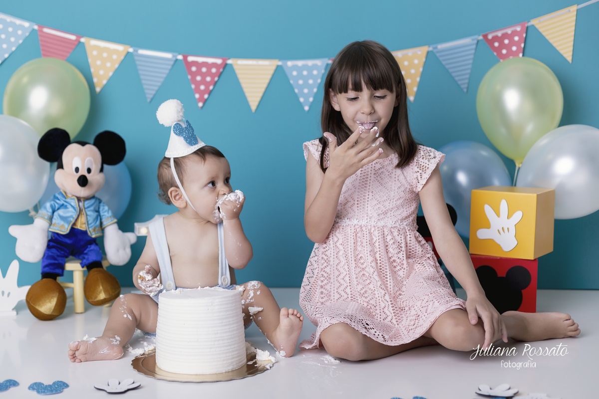 Juliana Rossato Fotografia, são paulo, interlagos, zona sul, jardim consórcio, estúdio fotográfico, ensaio infantil, SP, acompanhamento infantil, cake, smash the cake, ensaio de aniversário, bolo, 1 ano, um ano, mickey, azul, turquesa