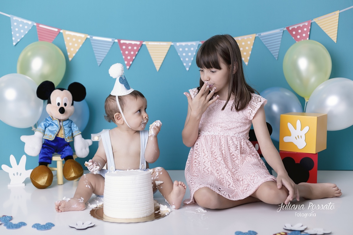 Juliana Rossato Fotografia, são paulo, interlagos, zona sul, jardim consórcio, estúdio fotográfico, ensaio infantil, SP, acompanhamento infantil, cake, smash the cake, ensaio de aniversário, bolo, 1 ano, um ano, mickey, azul, turquesa
