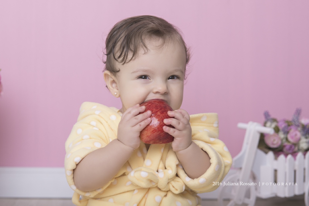 Juliana Rossato Fotografia, são paulo, interlagos, zona sul, santo amaro, estúdio fotográfico, ensaio infantil, abfrn, SP, acompanhamento infantil, smash the cake, smash the fruit, smash the paint
