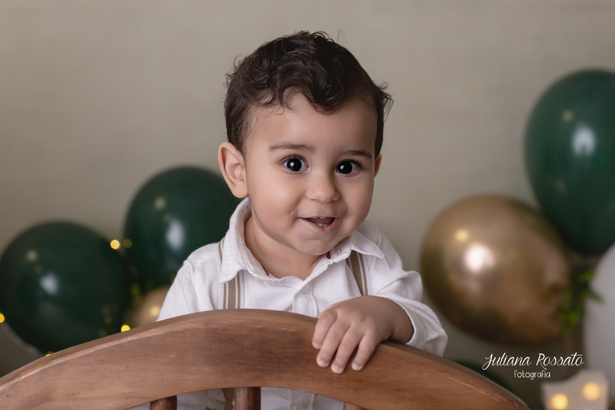 Juliana Rossato Fotografia, são paulo, interlagos, zona sul, jardim consórcio, estúdio fotográfico, ensaio infantil, SP, acompanhamento infantil, cake, smash the cake, ensaio de aniversário, bolo, 1 ano, um ano, verde e dourado,