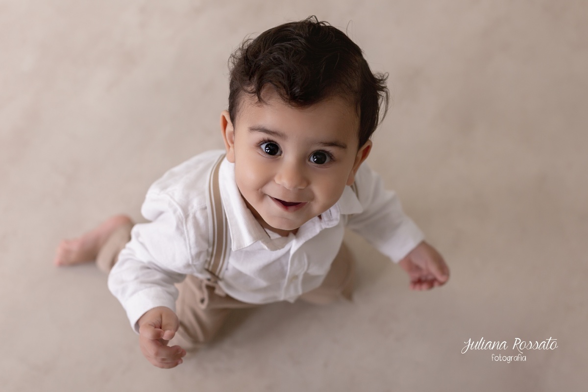 Juliana Rossato Fotografia, são paulo, interlagos, zona sul, jardim consórcio, estúdio fotográfico, ensaio infantil, SP, acompanhamento infantil, cake, smash the cake, ensaio de aniversário, bolo, 1 ano, um ano, verde e dourado,