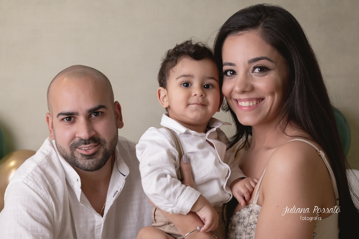 Juliana Rossato Fotografia, são paulo, interlagos, zona sul, jardim consórcio, estúdio fotográfico, ensaio infantil, SP, acompanhamento infantil, cake, smash the cake, ensaio de aniversário, bolo, 1 ano, um ano, verde e dourado,